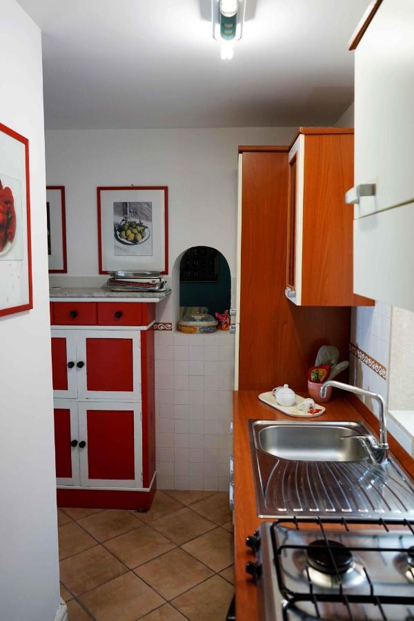 Appartamento Di Fronte Al Mare By Apulia Accommodation Bari Bagian luar foto
